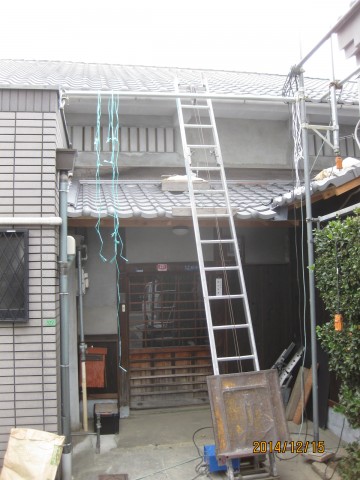 下屋いぶし瓦葺