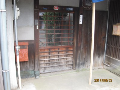 大阪の家,玄関引き戸