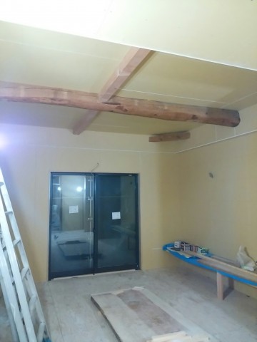 小屋組丸太表し,ゴロンボ,化粧梁